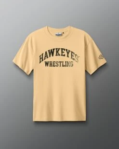 Hawkeyes Wrestling Vintage Arch Heavyweight T-Shirt