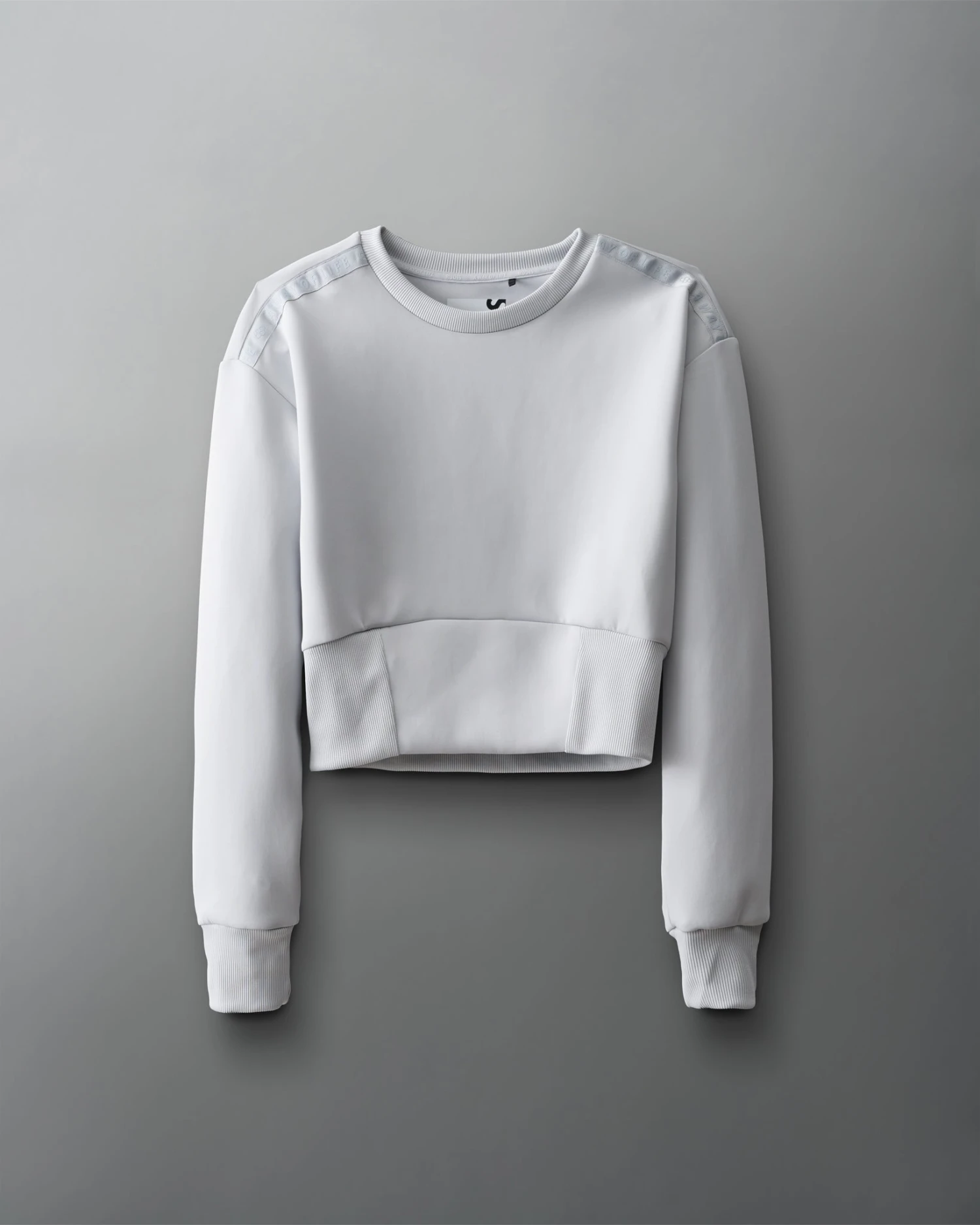 COOL-FEEL Women's Fitted Crew - Lunar Gray 5 COOL-FEEL Women's Fitted Crew - Lunar Gray - Image 3