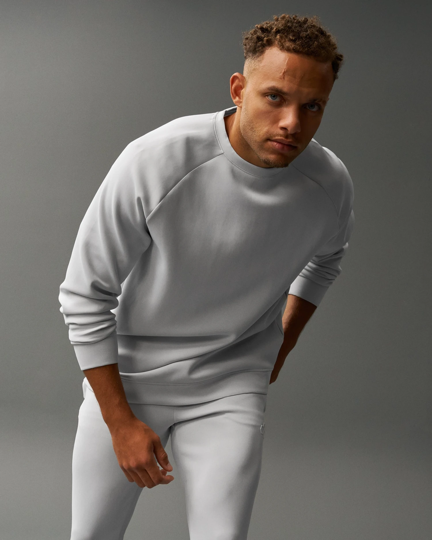 RUDIS COOL-FEEL Crewneck - Lunar Gray 3 RUDIS COOL-FEEL Crewneck - Lunar Gray