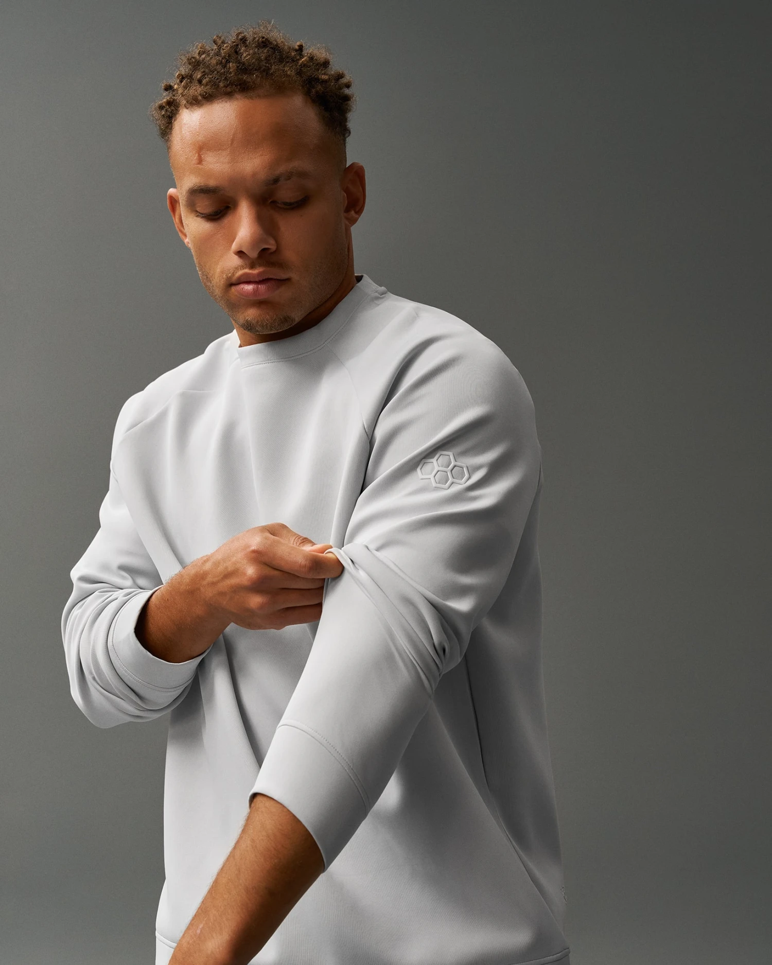 RUDIS COOL-FEEL Crewneck - Lunar Gray 4 RUDIS COOL-FEEL Crewneck - Lunar Gray - Image 2